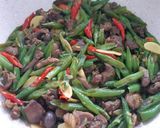 Foto langkah ke 3 dari resep Tumis Buncis Ati Ampela.
