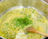 Foto del paso 3 de la receta: Almejas en salsa verde 🌿 🥃 🧄 🌿