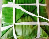 A picture of step 4 of Bánh tét Wrapped Like Bánh Chưng.