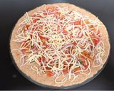 Foto del paso 3 de la receta: Pizza mediterránea | Rúcula, Jamón y Melón