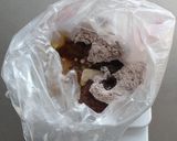 A picture of step 2 of Crispy Cocoa Cookies Made with Rice Flour.