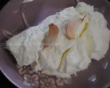 A picture of step 29 of Spinach and garlic-yogurt rolls.