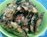 Foto langkah ke 5 dari resep Bakwan kangkung krenyess.