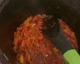 A picture of step 2 of Vegetable soup.