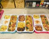 Foto langkah ke 7 dari resep Bihun Goreng Sosis Bekal Makan Siang.