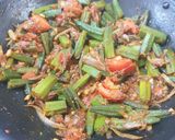 A picture of step 4 of Bhindi Do Pyaaza.