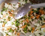 A picture of step 3 of Egg fried rice.