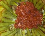 Foto del paso 12 de la receta: Tajín de carne de ternera con gombos y salsa de tomate - Mlokhiya