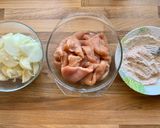 Mustáros, hagymás rakott csirkemell recept fázis 4 fotója