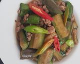 รูปขั้นตอนการทำที่ 5 ของ ผัดมะเขือยาวหมูสับ