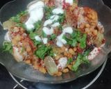 A picture of step 7 of Bhalla Papadi Chaat.