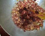 A picture of step 18 of Cheese Cake with Pomegranate compote.