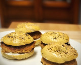 Foto del paso 15 de la receta: Hamburguesas de atún caseras con bagels caseros