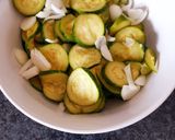 Une image de l'étape 2 de Pickles de courgette aigre-doux au curry.