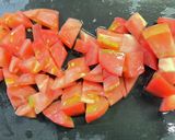 A picture of step 3 of Chilled Soba with Tomato and Molokhia.