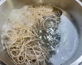 A picture of step 5 of Chilled Soba with Tomato and Molokhia.