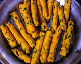 मक्की के मेथी के मुठिया (makki ke methi ke muthia recipe in Hindi) रेसिपी चरण 3 फोटो