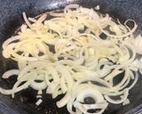 A picture of step 2 of Spinach Pasta.