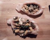 A picture of step 5 of Stuffed chicken breast.
