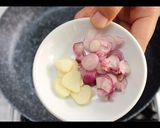 Foto langkah ke 2 dari resep Eps.5 Cah Kangkung Saos Tiram.