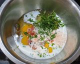 A picture of step 1 of Omelette Pizza.