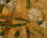 Foto langkah ke 3 dari resep Gulai ikan with chili padi.