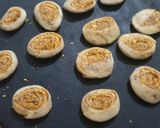 बाकरवडी (bakarvadi recipe in marathi) रेसिपी स्टेप 3 फोटो 