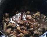 Foto del paso 4 de la receta: Carne al ajillo con vino tinto y arroz