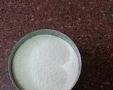 A picture of step 1 of Rava banana halwa.
