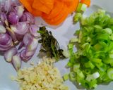 Foto langkah ke 1 dari resep Capcay Sayur Tanpa Jamur Kuping.