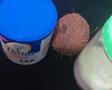 A picture of step 1 of Coconut milkshake.