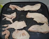Foto langkah ke 1 dari resep Chicken katsu with salad.