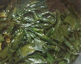 Hình bước làm 1 của món Canh miso rong biển, nấm mỡ