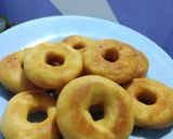 Foto langkah ke 6 dari resep Donat 4bahan tanpa telur.