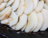 Foto del paso 3 de la receta: Torta invertida de manzanas sin TACC