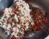 รูปขั้นตอนการทำที่ 3 ของ ข้าวผัดกะเพราไข่ดาววัดใจ (กินข้าวผัดกะเพราในขัน)