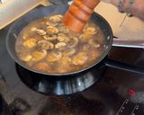 Foto del paso 4 de la receta: Albóndigas de pollo con champiñones en salsa