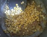 A picture of step 4 of Chane ki daal with turai.