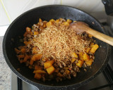 Foto del paso 7 de la receta: Fideuá con pollo y calabaza