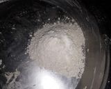 A picture of step 4 of Zhunka bhakar.