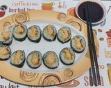Foto langkah ke 6 dari resep Shrimp Tempura Sushi Roll.