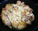 Foto del paso 3 de la receta Pollo campero al ajillo y pimientos de piquillo