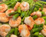 A picture of step 6 of Stir-Fried Asparagus with Shrimp.