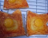 Foto langkah ke 2 dari resep Egg chessy bread toast roti panggang keju telur.