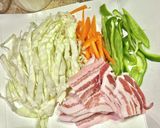 A picture of step 1 of Curry Ramen with Sari Noodles.