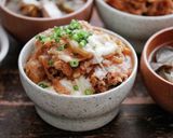 A picture of step 4 of Next-Day Pork Cutlet Bowl (Katsudon).