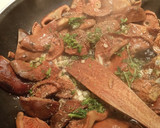 Foto del paso 5 de la receta: Níscalos al ajillo