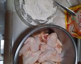 Foto langkah ke 1 dari resep Spicy honey chicken wings.