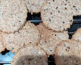 Foto del paso 2 de la receta: Galletitas crackers integrales, de queso