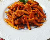 Foto del paso 8 de la receta: Fusilli con pechuga de pollo fileteada y tortilla francesa